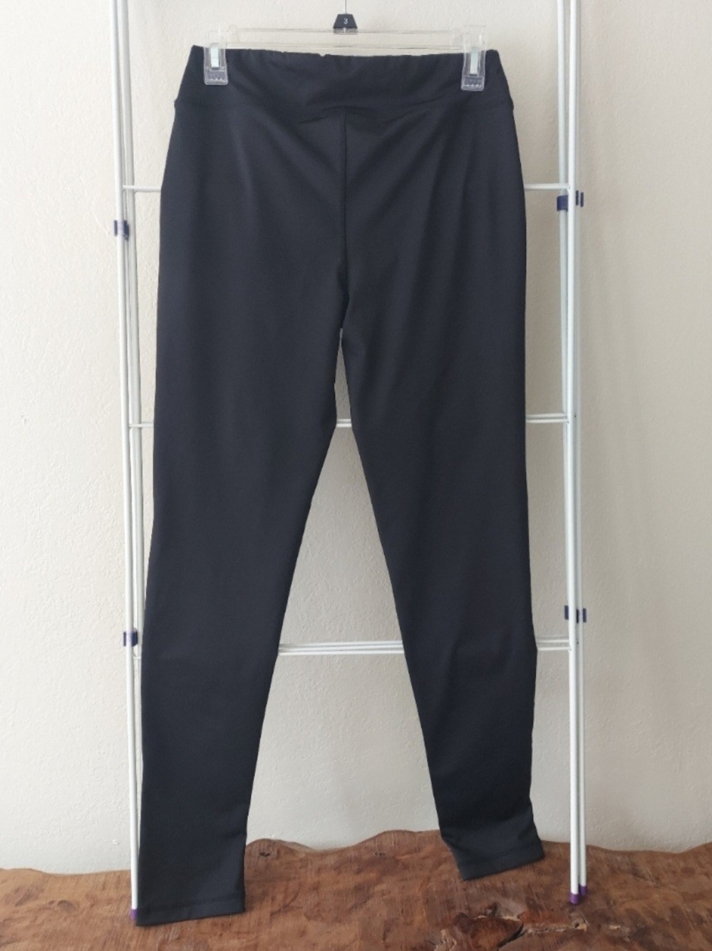 Mid Rise Leggings - Picture 2 of 6